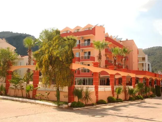 Club Hotel Diana 3*