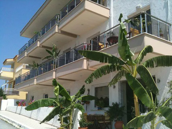 Heraion Hotel 2*