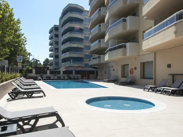 California Apartments 2*