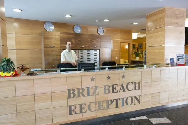 Briz Beach Apart 3*