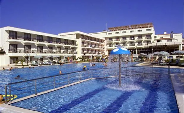 Larissa Vista Hotel 4*