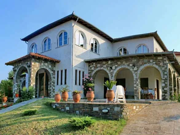 Zeus Hotel 2*+