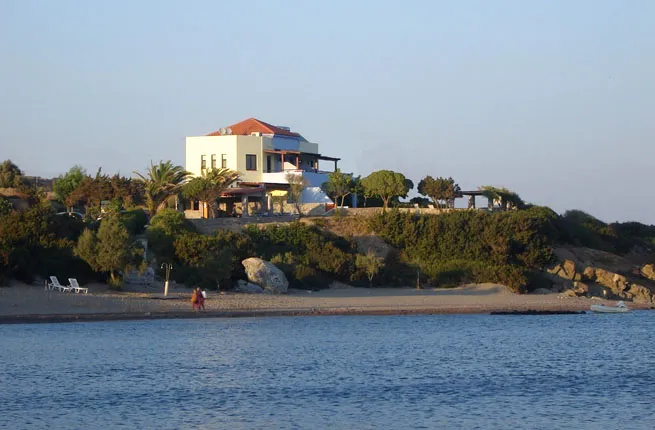 Paraktio Beach Apartments and Studios 3*