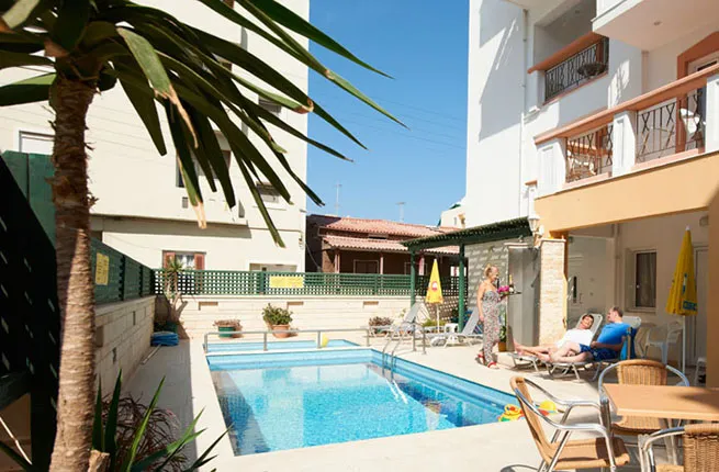 Irini Apartments 3*