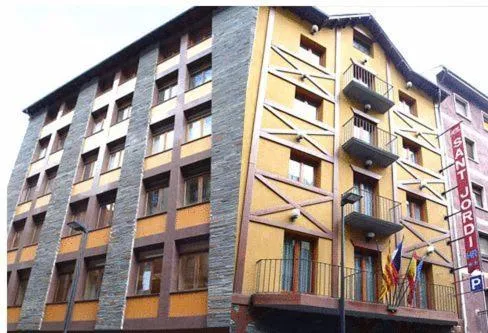 Sant Jordi 2*