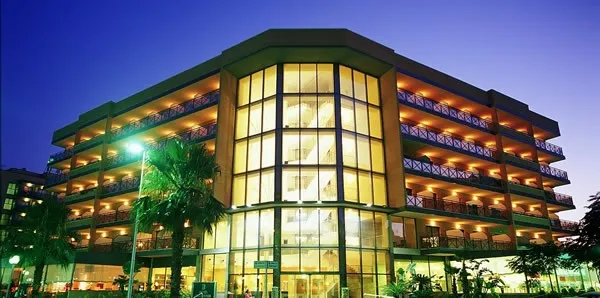 California Palace 4*