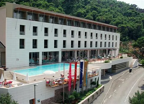 Uvala 4*
