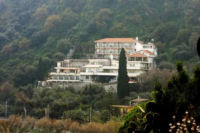 Bay Palace 4*