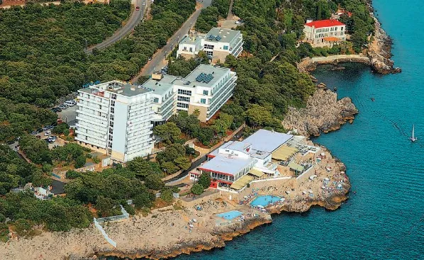 Neptun 4*