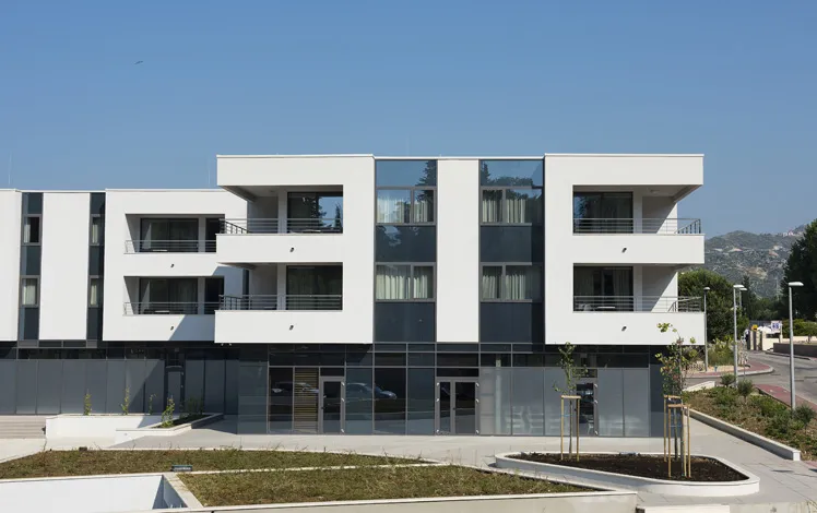Apartment Srebreno 4*