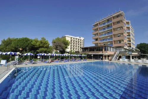 Palace 4*