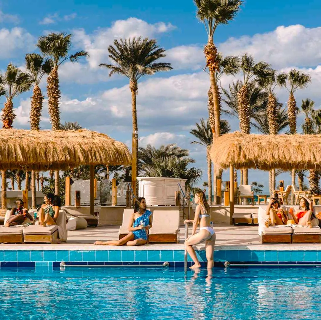 3.-Meraki-Euphoria-Pool.jpg