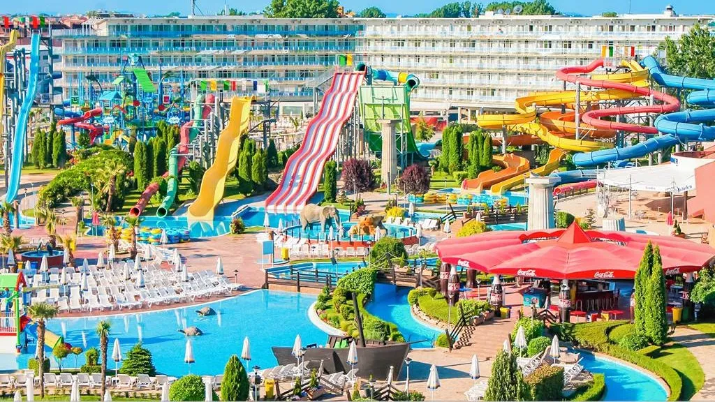 royal-sun-apartments-and-action-waterpark-1.jpeg
