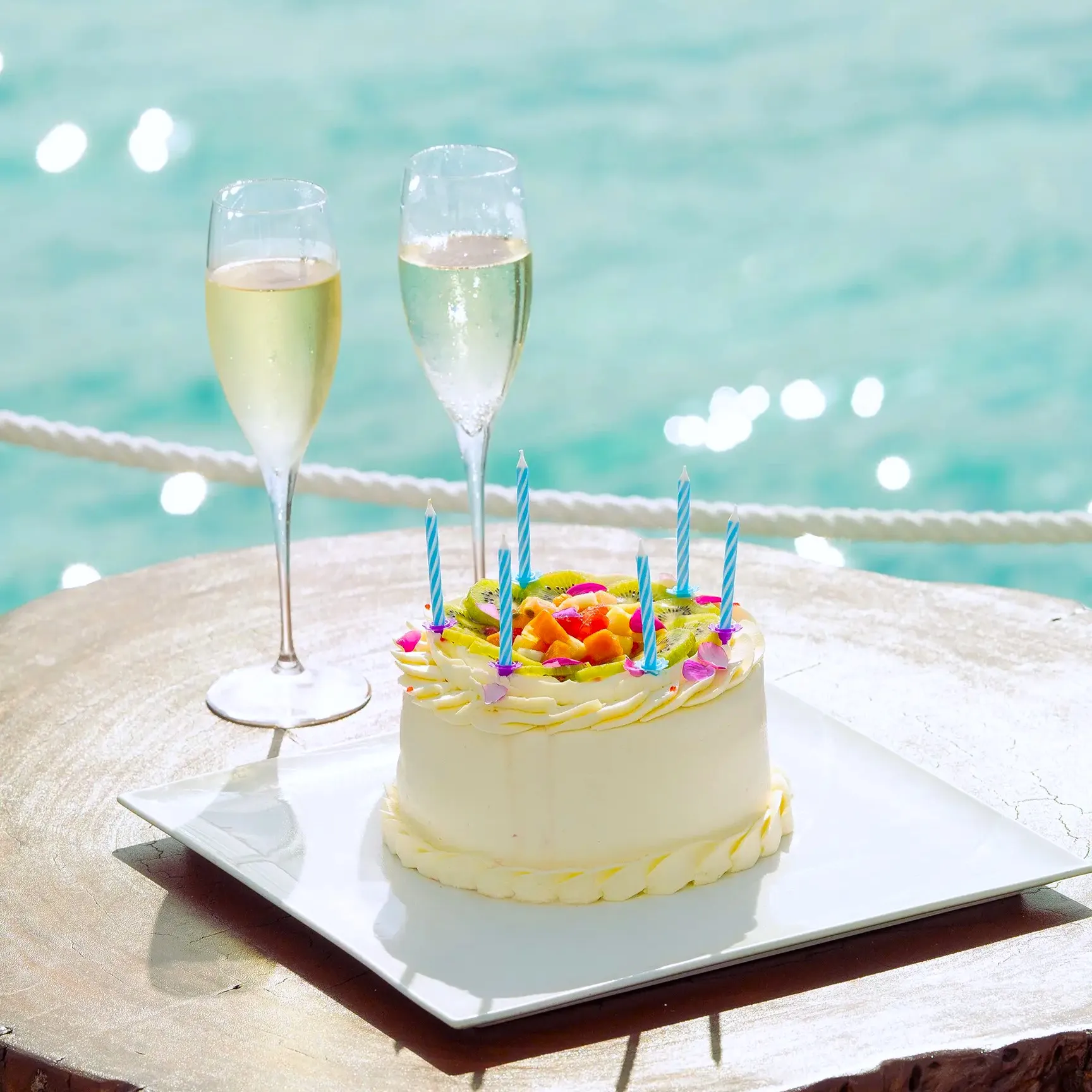 Cont_Align_special_birthday_amenities_8e8ec95803 1.jpg