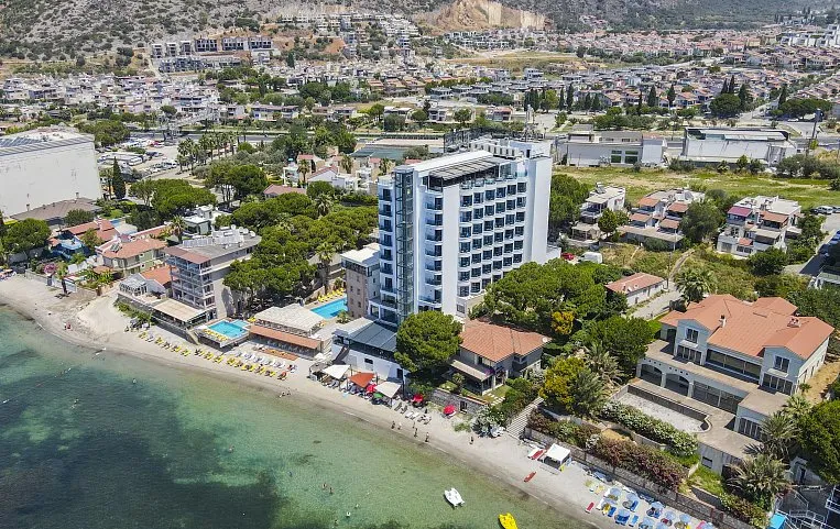 Signature Blue Resort 4*