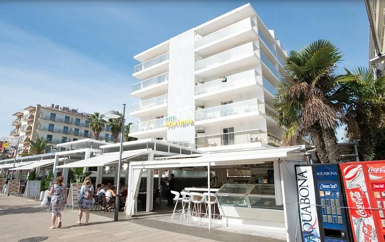 Riviera 3*