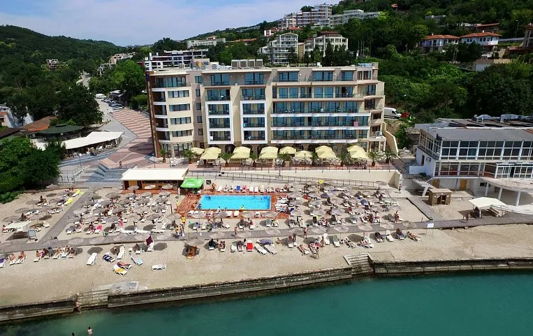 Royal Grand Hotel and Spa 4*