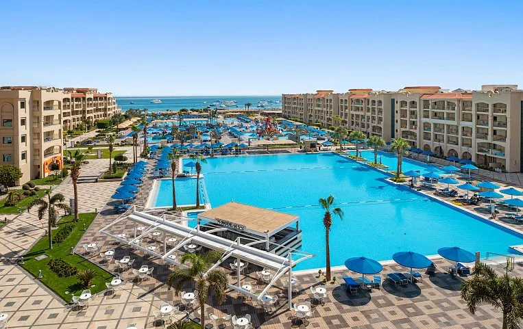 Pickalbatros White Beach Resort 5*