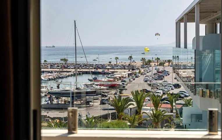 Kyma Suites Beach Hotel 4*