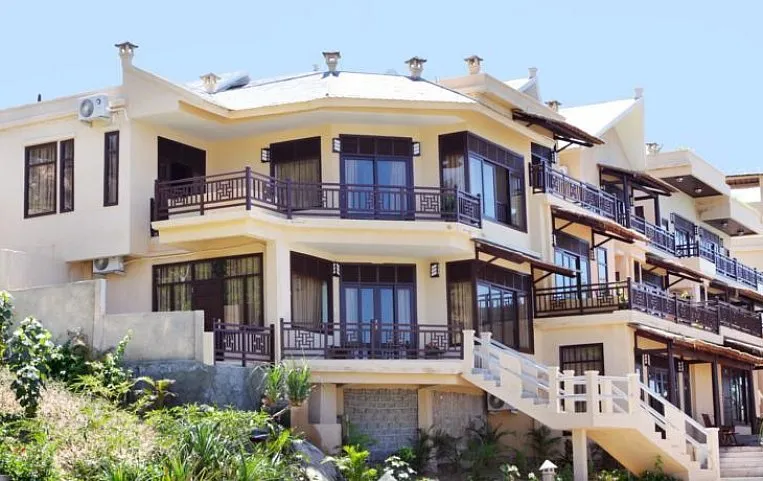 Rock Water Bay Resort 3*