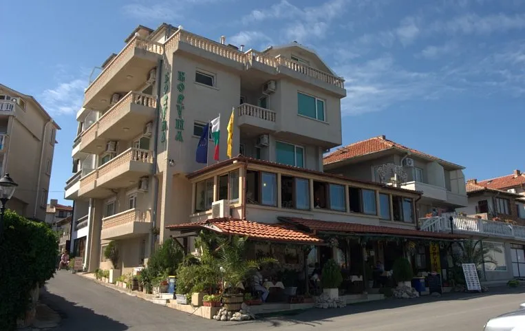 Boruna Villa 3*
