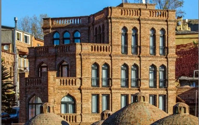 Abanotubani Hotel 4*