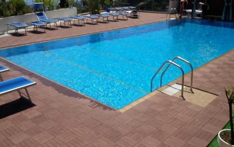 Villa Esperia 4*