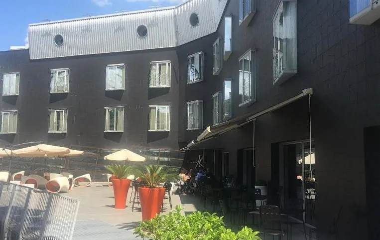 Black Hotel