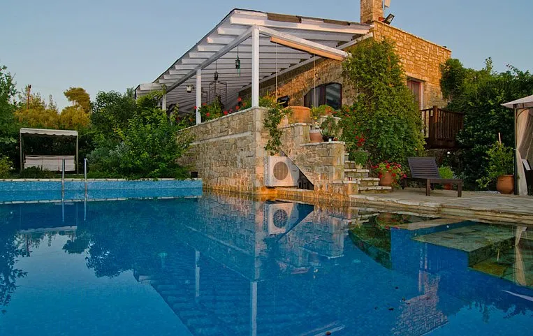 Akti Elias Villa