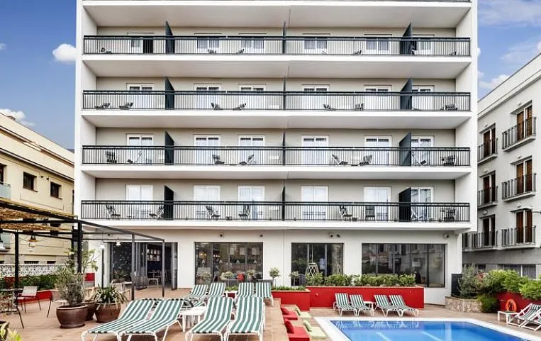 Aqua Hotel Bertran Park 4*