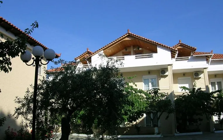 Filippos Hotel 3*