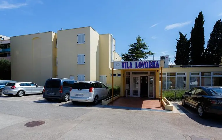 Villa Lovorka 3*