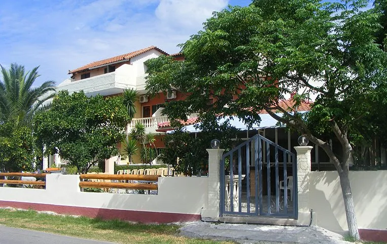 Flamingo Apartments 3*