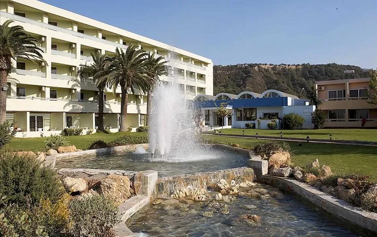Avra Beach Resort 4*