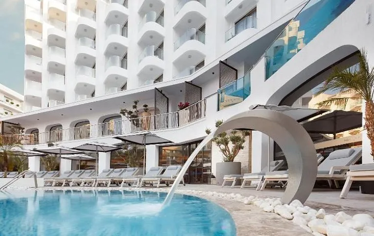 Lalila Blue Suites 5*