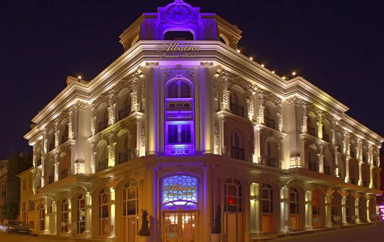 Albatros Premier 4*