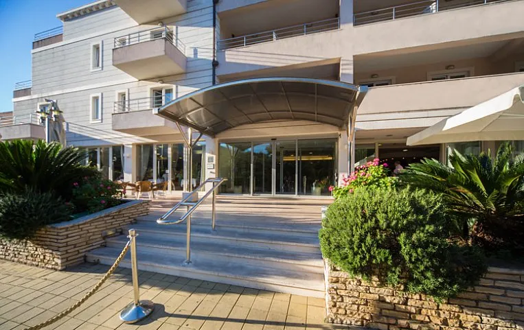 Ivka Hotel 3*