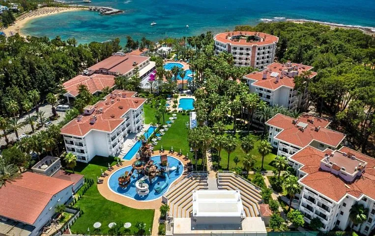 Utopia Resort & Residence 5*