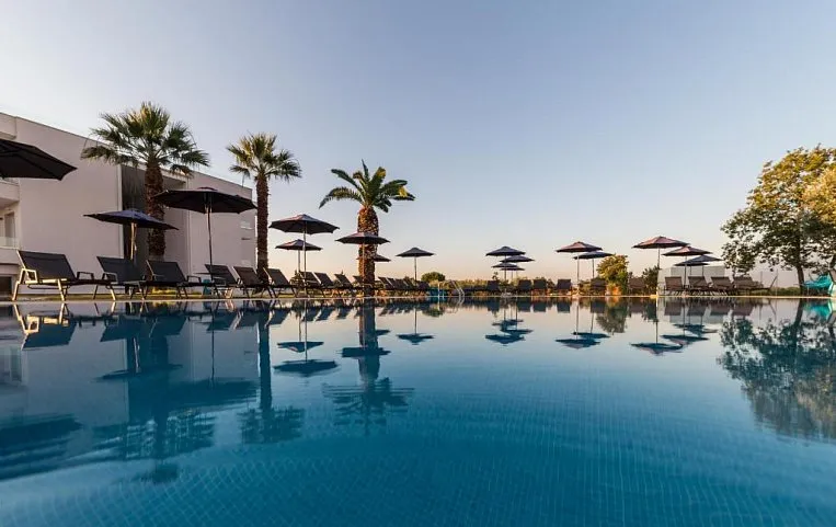 Mythic Summer Hotel 4*