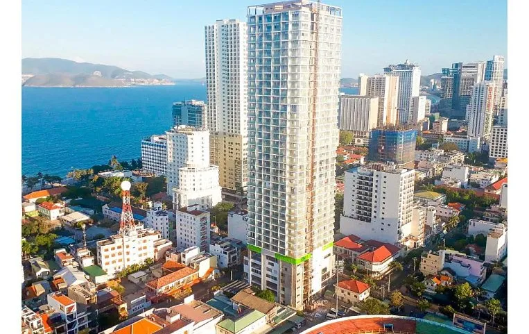 Dqua Hotel Nha Trang 5*