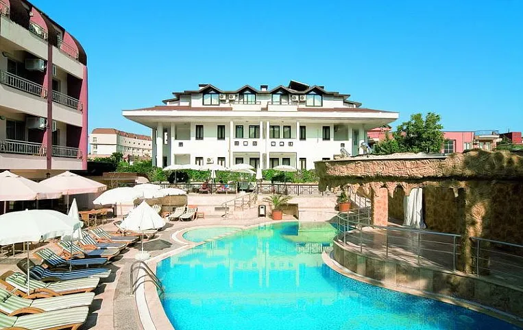 Mira Magic Dream Park Resort 4*