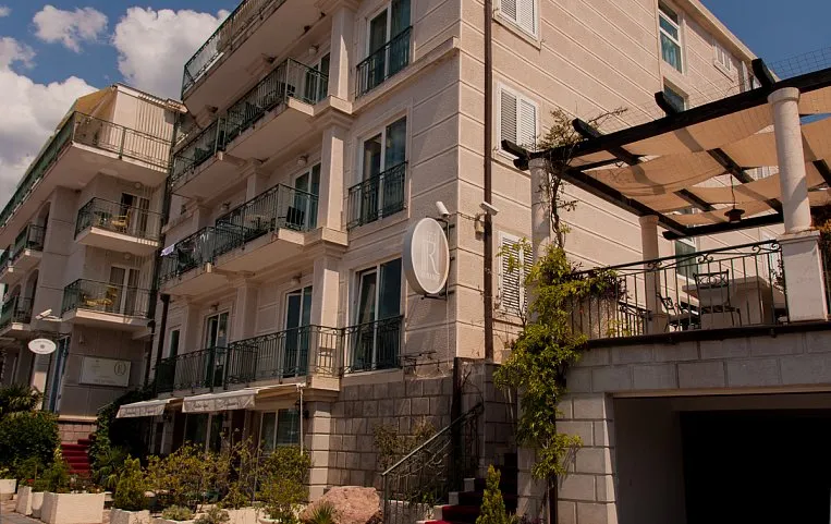Romanov Hotel 4*