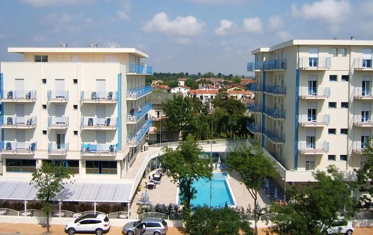 Miami 3*