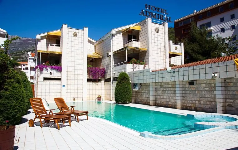 Admiral 4*