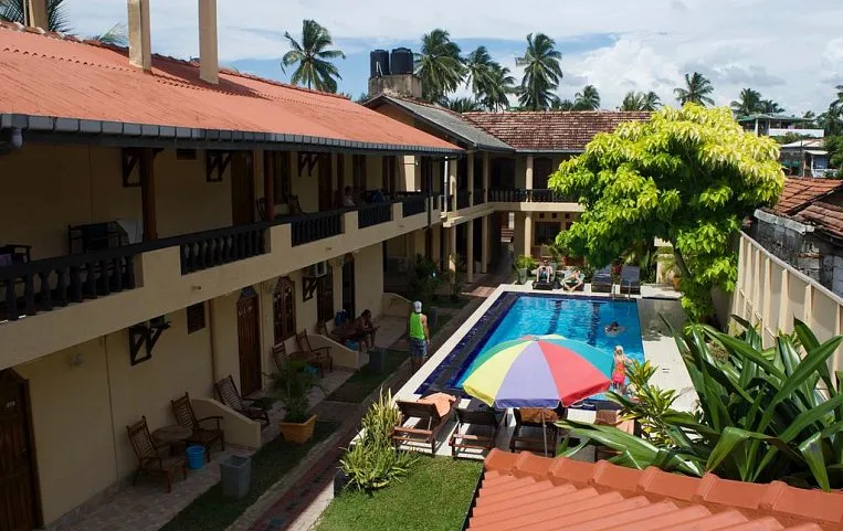 Drifters Beach Hotel & Restaurant 2*
