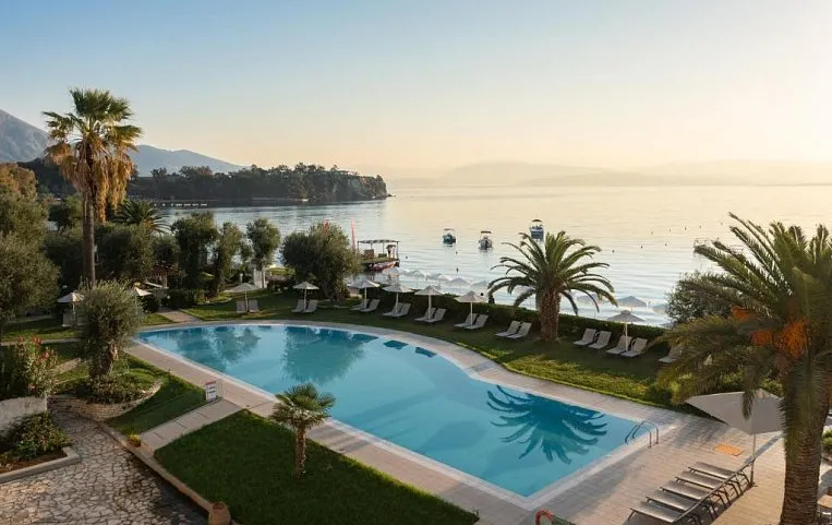 Elea Beach Hotel 4*