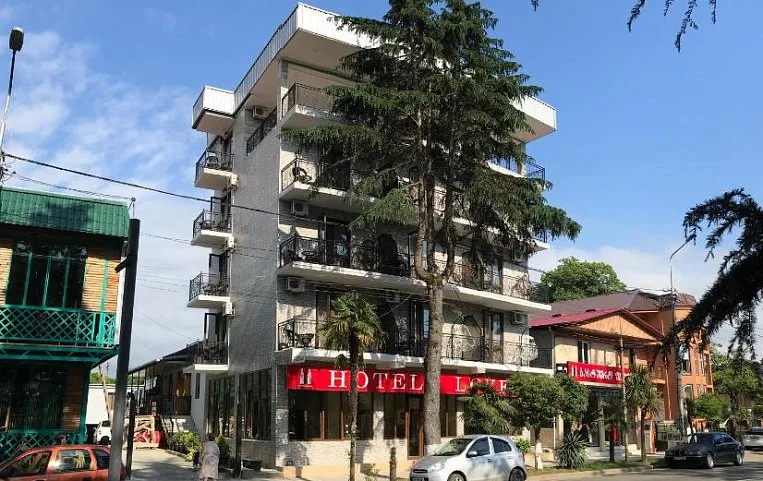 Love Hotel 3*
