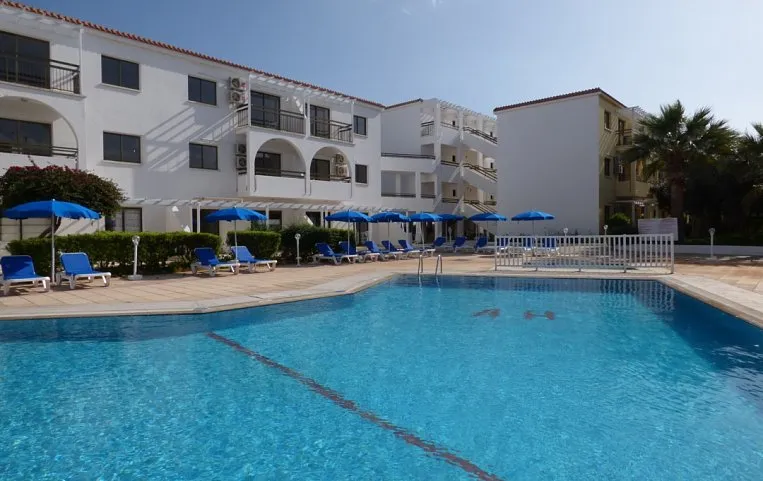 Amore Hotel Apartments 2*
