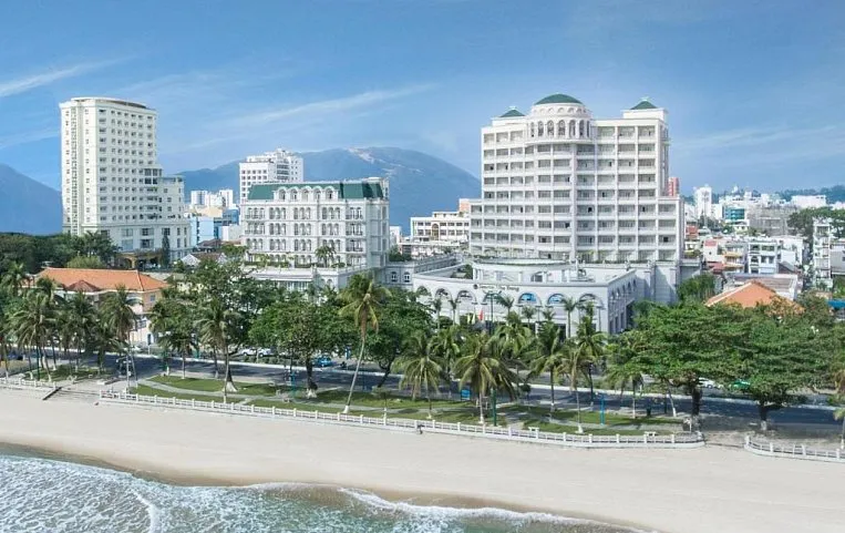 Sunrise Nha Trang Beach & Hotel Spa 5*