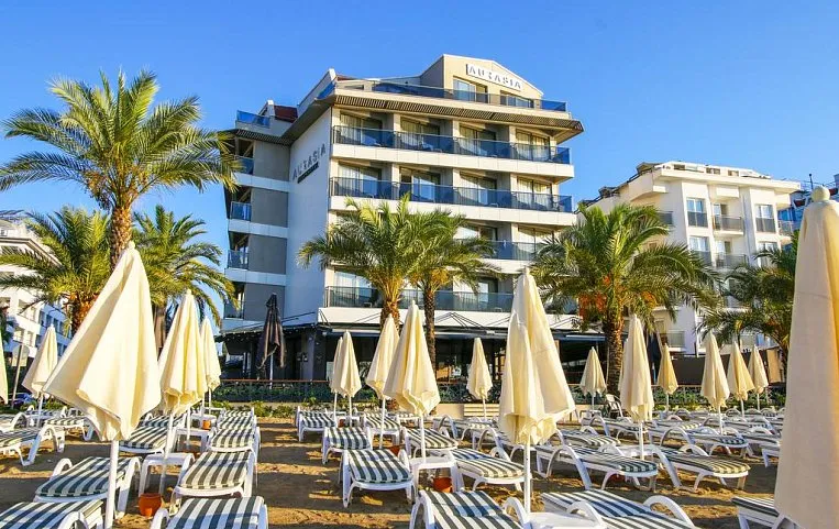 Aurasia Beach Hotel 3*